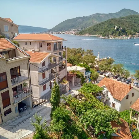 Apartmani Nikic -Tivat Exterior photo