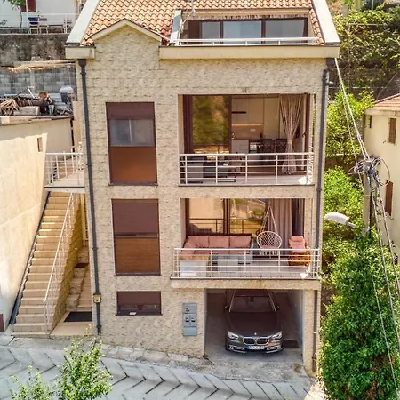 Apartmani Nikic -Tivat Exterior photo