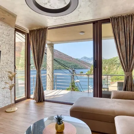 Apartmani Nikic -Tivat Exterior photo