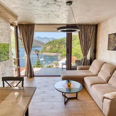 Apartmani Nikic -Tivat Exterior photo