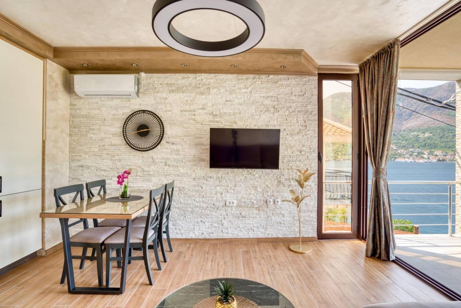 Nikic -tivat Apartment *